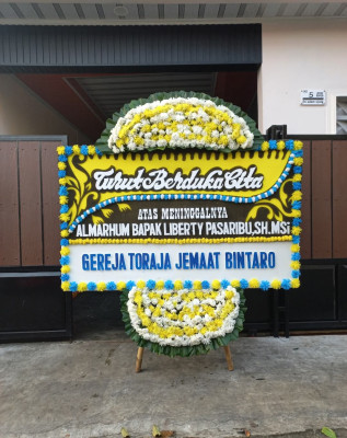 Papan Bunga Duka di Padang Guci Hulu